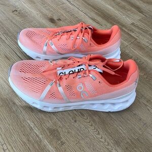 Women’s OC on cloud cloud surfer orange white size 9.5